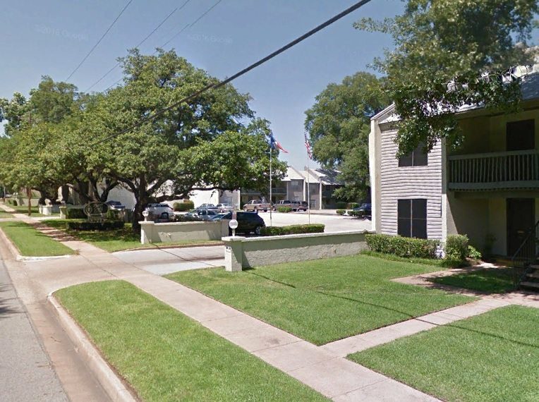 Towne Oaks East